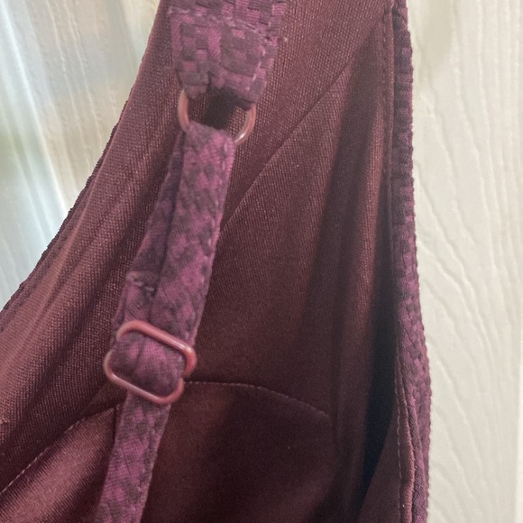 Bluenotes Cut Out Back Burgundy Black Party Semi Formal Dress Size Small Fall - Picture 7 of 10